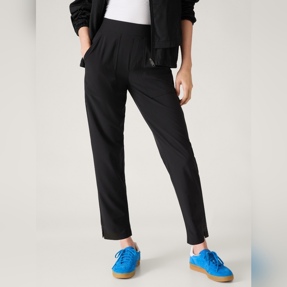 NWOT Athleta Brooklyn Mid Rise Ankle Utility Pant